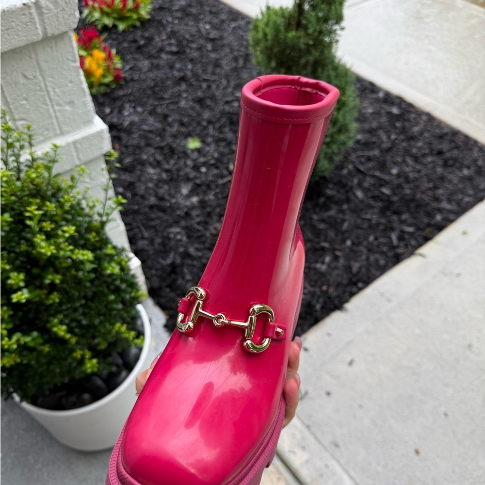 Gucci Women's Pink Ankle Boots - Picture 6 of 10